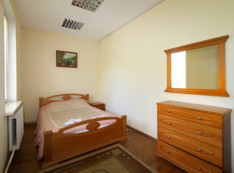 For 8 people, guest house